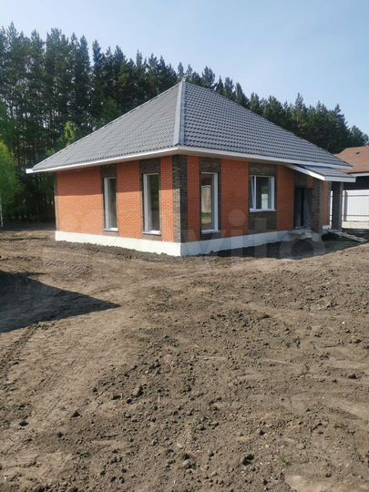 Коттедж 100 м² на участке 7 сот.