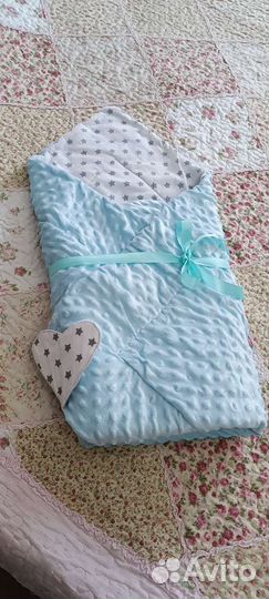 Детское одеяло и подушка в кроватку