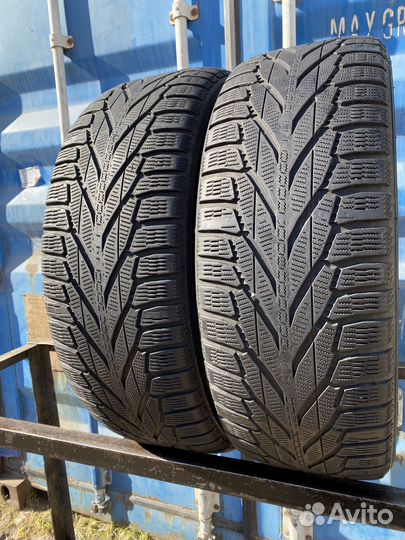 Nokian Tyres Hakkapeliitta R2 SUV 235/60 R18