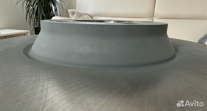 Диск тормозной передний правый Porsche Cayenne 955