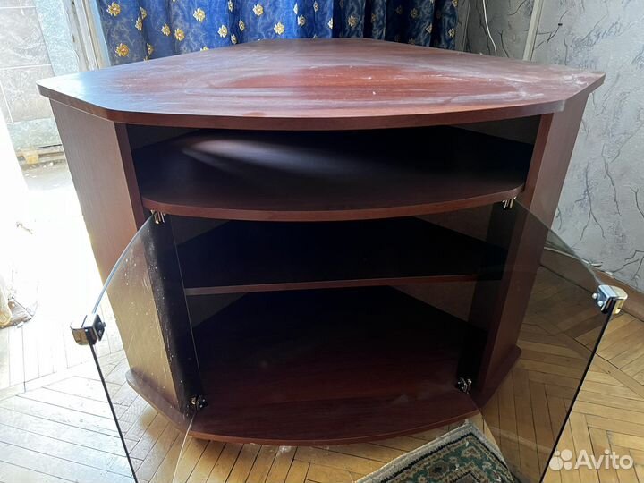 Тумба под телевизор бу со стеклянными дверцами