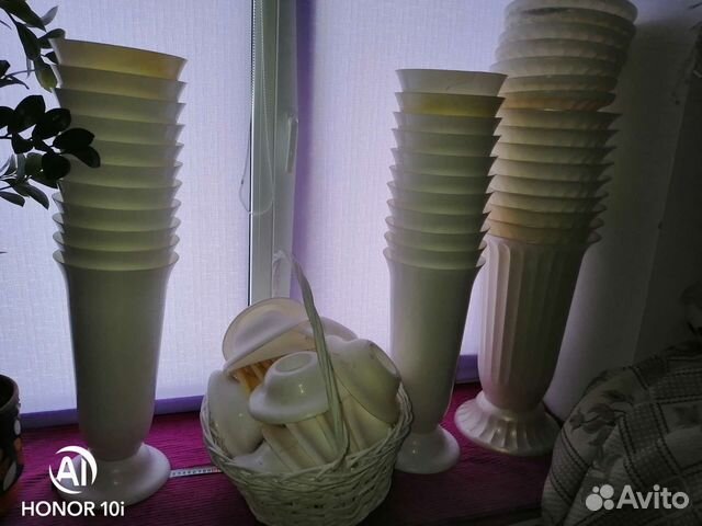 Вазы для цветов, рамки для картин