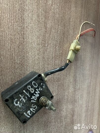 Моторчик заслонки печки Camry 1986-1991