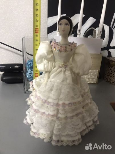 Фарфоровая кукла