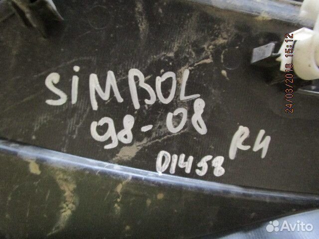 Жабо Renault Clio II/Symbol 1998-2008 (7700410609