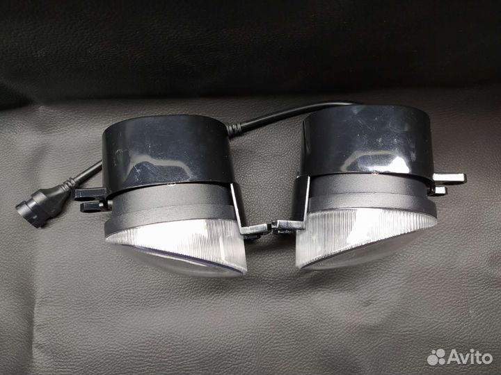 Противотуманные фары toyota Corolla