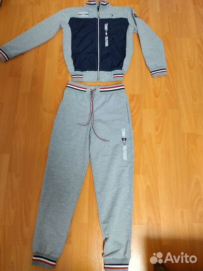 Спортивный костюм для мальчика 152 новый