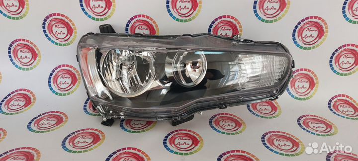 Блок фара Лансер 10 под мех. корректор правая