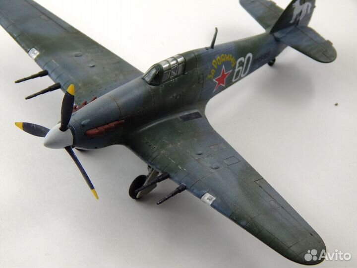 Модель самолёта f4u масштаб 1/72 фирма 