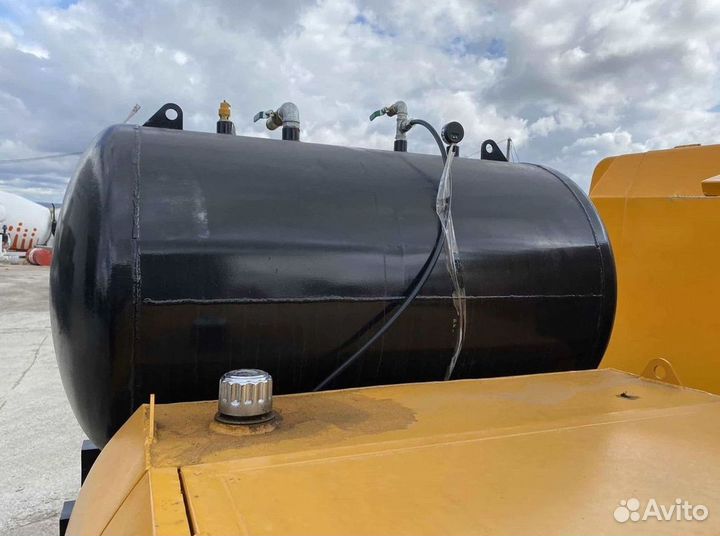 Водобак автобетоносмесителя Тигарбо