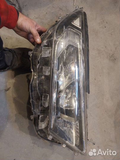 Tayota Rav 4 фара правая 2021