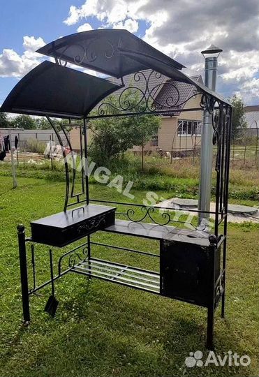 Мангал с крышей