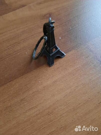 Статуэтки, брелоки, браслет, магниты