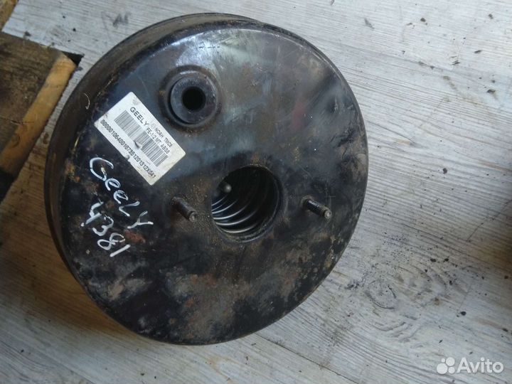 Вакуум Toyota Corolla Е120 / Geely Emgrand Ec7