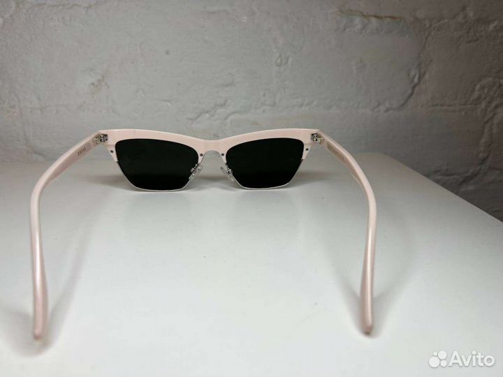 Солнцезащитные очки Gentle Monster