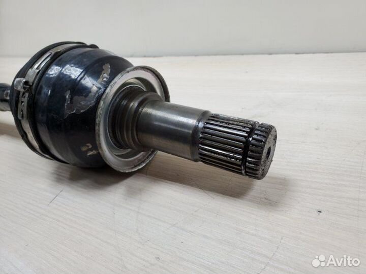 Привод задний левый Land Rover Velar 2019