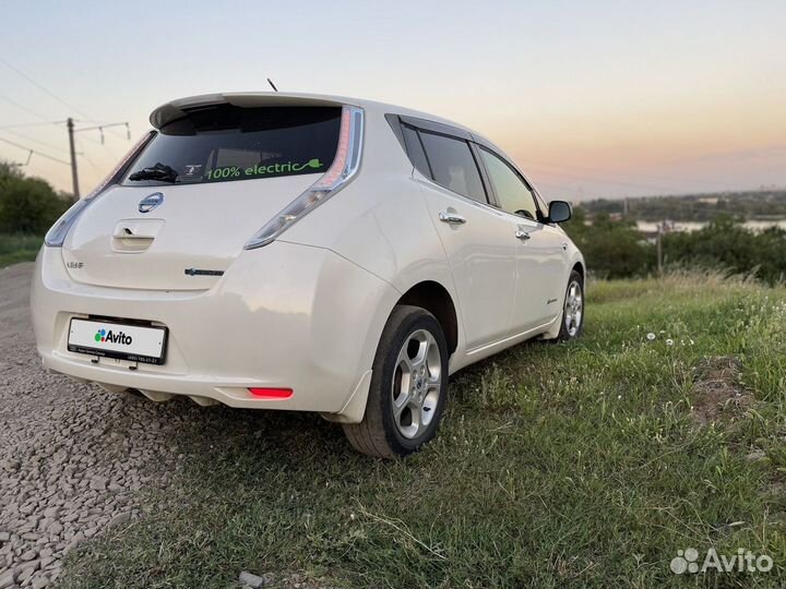 Nissan Leaf 109 л.с. AT, 2014, 136 000 км
