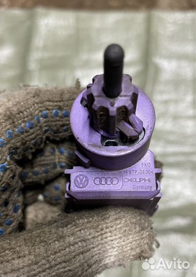 Датчик включения стоп сигнала (лягушка) S. Fabia