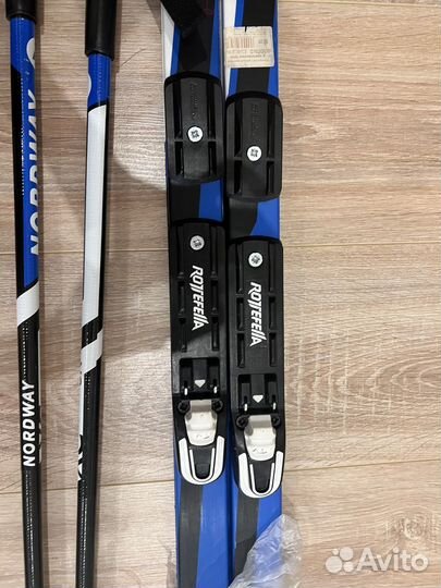 Беговые лыжи nordway c палками и ботинки Inovik