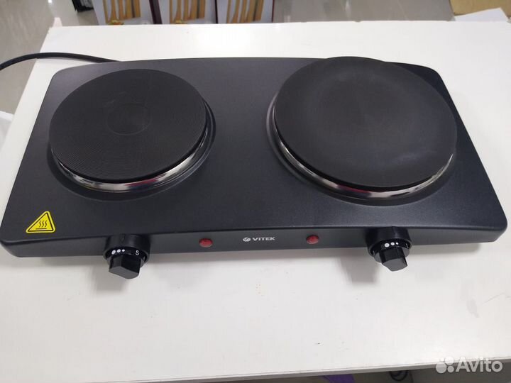 Электрическая двухконфорочная плитка vitek VT-3704