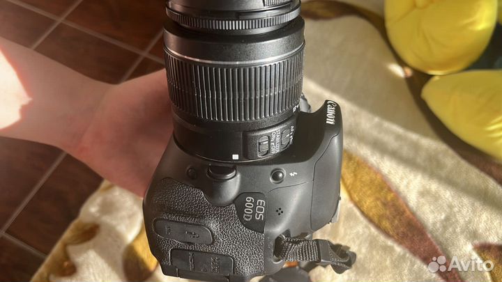 Зеркальный фотоаппарат