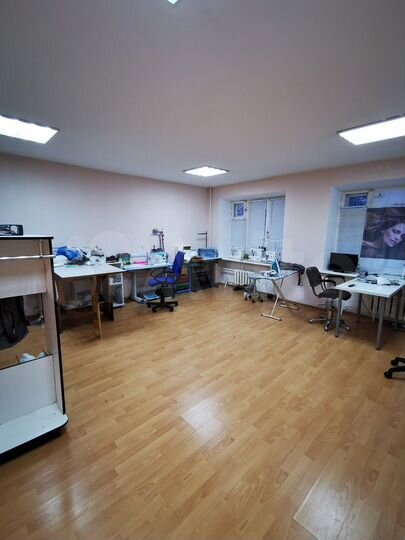 3-к. квартира, 80 м², 1/3 эт.