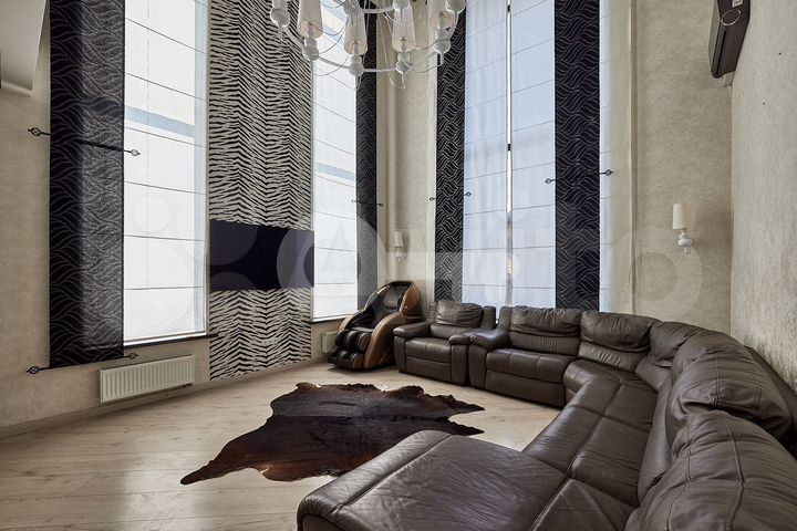 Коттедж 365 м² на участке 16 сот.