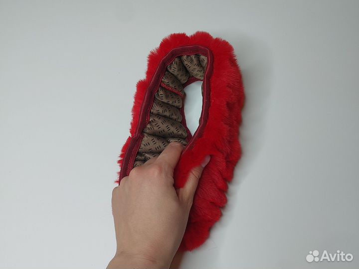 Меховая оплетка на руль красная