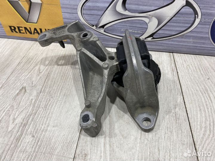 Опора двигателя двс Кронштейн Renault megane 3 Пра