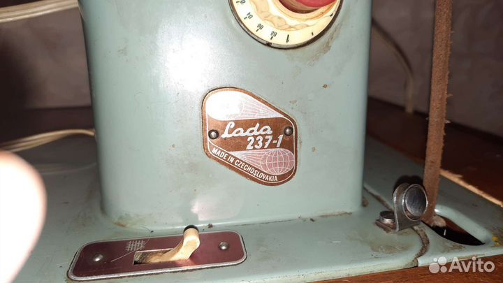 Швейная машина LADA 237-1(Чехословакия)