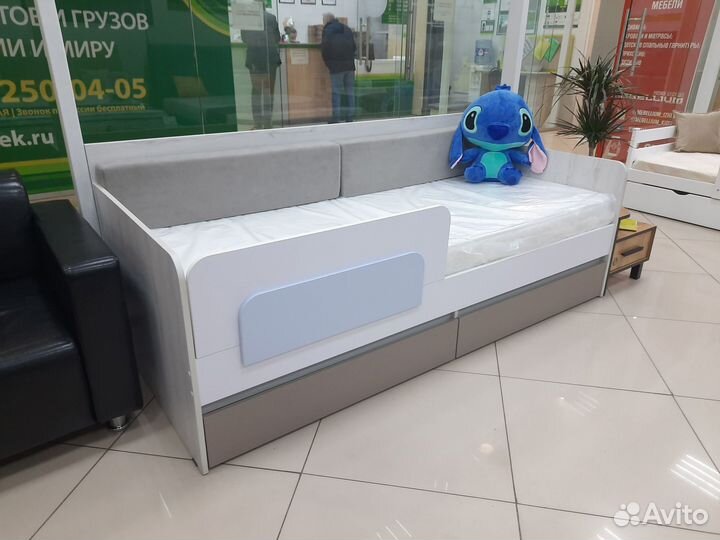 Детская кровать голубой/розовый цвет