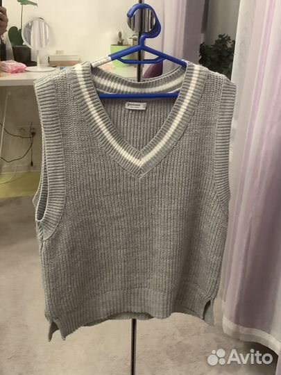 Жилет женский вязанный