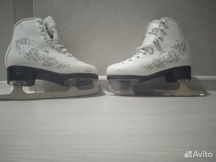 Продам фигурные коньки