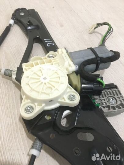 Стеклоподъемник передний левый Mercedes Benz E300