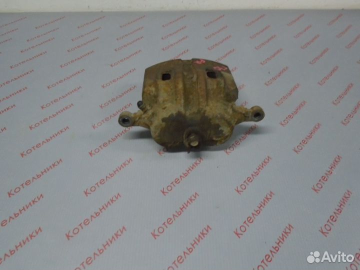 Nissan 41001-8H300 Суппорт тормозной, правый