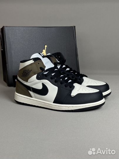 Зимние Кроссовки Air Jordan 1 Black-Grown