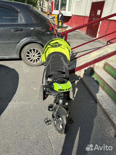 Трехколесный велосипед