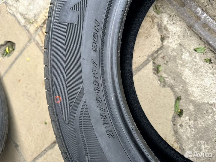 Nexen N'Fera RU5 215/60 R17