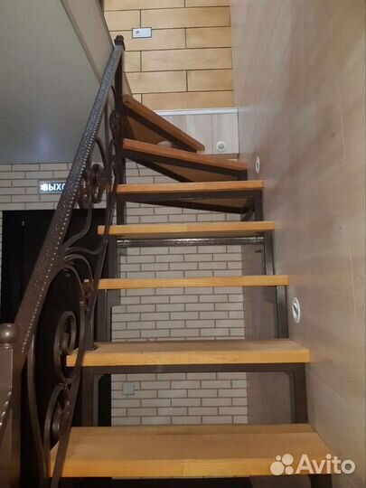 Лестницы и крыльцо