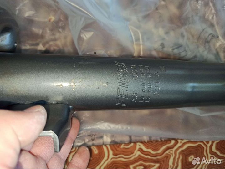 Стойка амортизатора