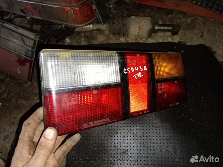 Фонарь правый Nissan Stanza T12