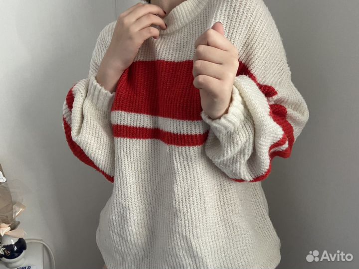 Свитер женский