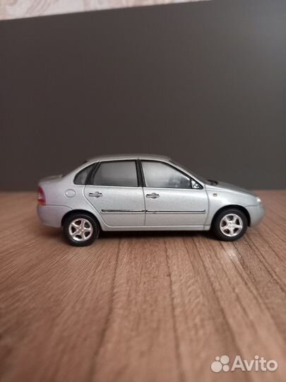Модель 1:43 LADA kalina