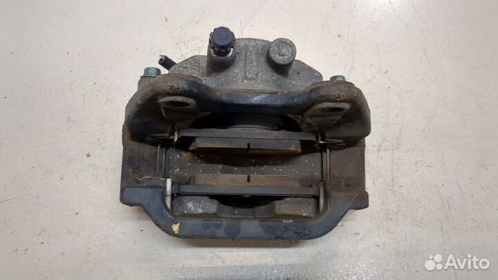 Суппорт левый задний Cadillac Escalade 4