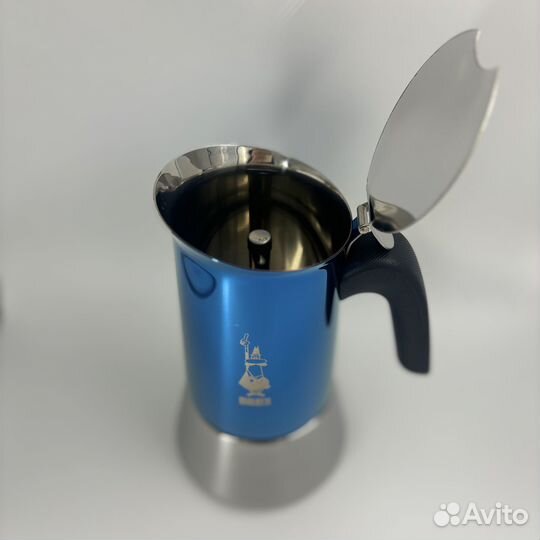 Гейзерная кофеварка Bialetti New Venus Blue