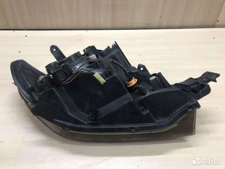 Фара левая mitsubishi outlander 1
