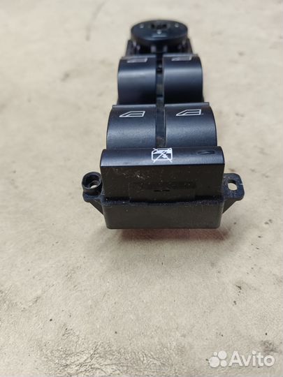 Блок стеклоподъёмников ford focus 2