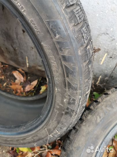 Bridgestone Blizzak Ice 225/50 R17