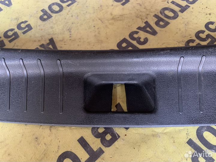 Обшивка багажника Lifan X60