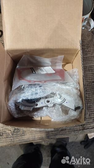 Помпа охлаждения K4M renault 210100753